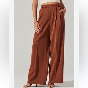 NWT retail$129 #Reclectic size XS “ASTR” Milani high waist wide leg brown pants